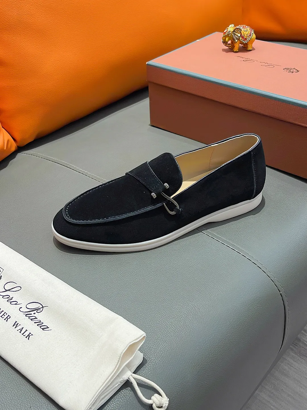 Men's shoes LORO PIANA "LP" P420 Regular size: 38-44 (casual shoes) Product materials: Selected high-mercerized suede upper, comfortable sheepskin lining; original outsole.